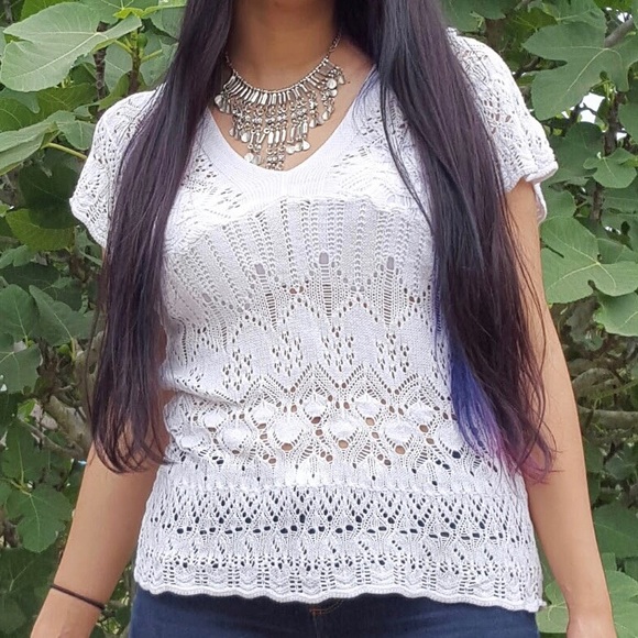 🐰White knit top🐰 - Picture 3 of 3